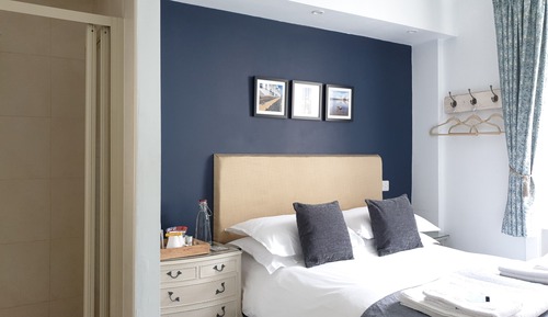 Standard Double Room, Ensuite (Shared toilet)