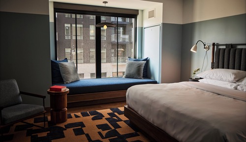 The Executive, 1 King