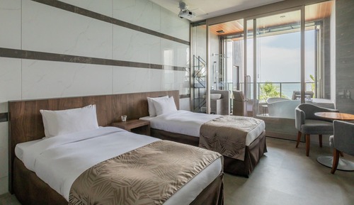 Luxury Twin Room