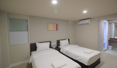 Standard Twin Room (No Window)