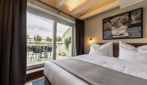 Deluxe Suite