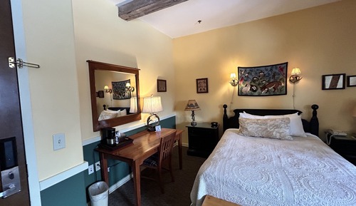 Room, 1 Queen Bed with Sofa bed (3rd Floor, Stair Access Only)