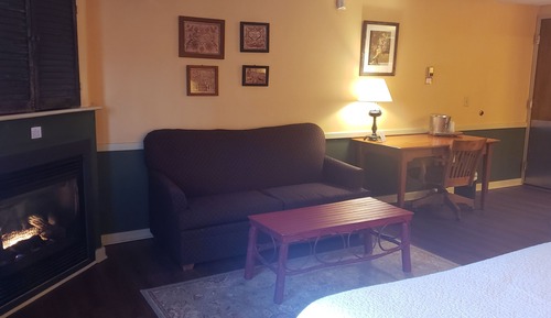 Room, 1 Queen Bed (Queen Pet Friendly)