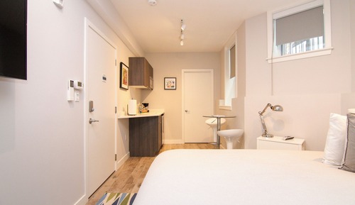Economy Room
