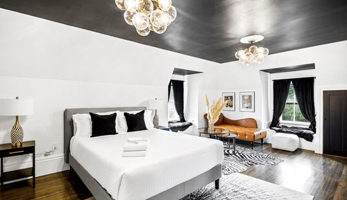 Suite, 1 Queen Bed