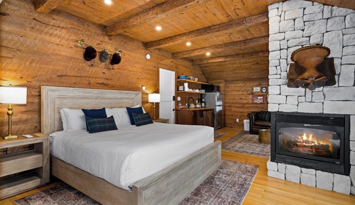 Equestrian Suite