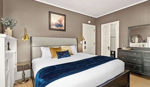Aquitainia Suite