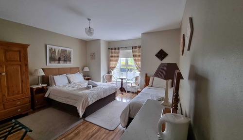 Classic Room, 1 King Bed