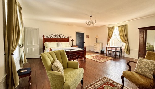 Miss Emily Suite