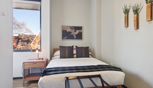Senior Apartment, 3 Bedrooms, Non Smoking, City View
