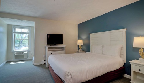 3rd Level Queen Penthouse/Balcony