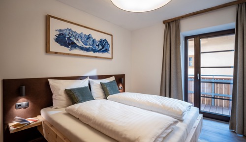 Basic Condo, 2 Bedrooms, Balcony