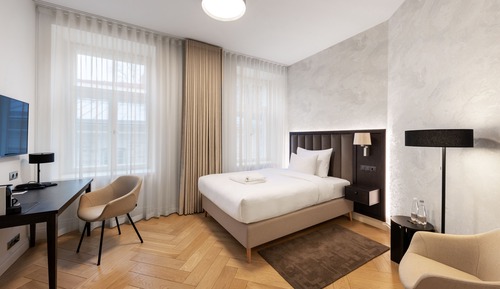 Deluxe Single Room