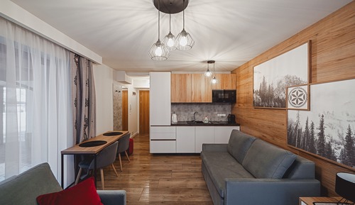 Studio Suite (E5)