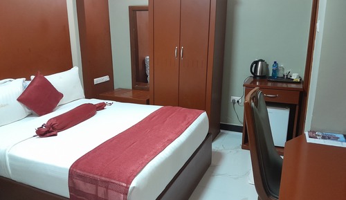 Deluxe Double Room, 1 Queen Bed, City View