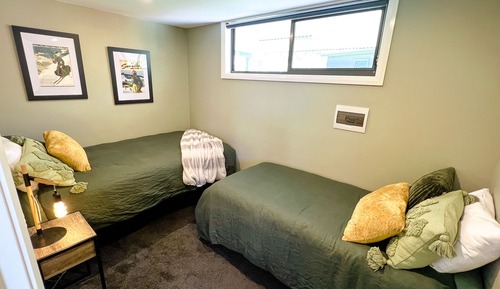 Luxury Apartment, 2 Bedrooms, Mountain View