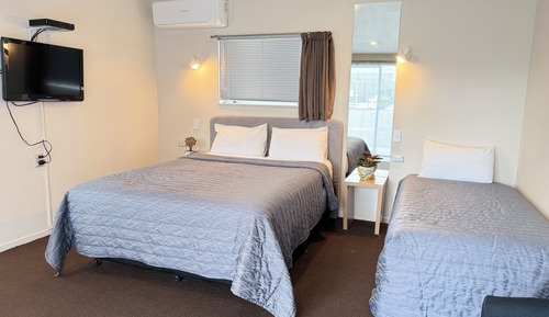 Superior Studio, Multiple Beds