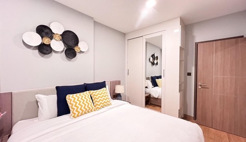 Deluxe Condo, 2 Bedrooms, Balcony, City View