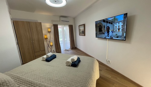 6. Emelie - Deluxe Double Room