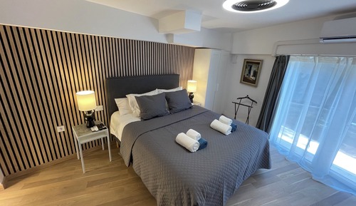 3. Ira - Deluxe Double Room (2adult+2child)