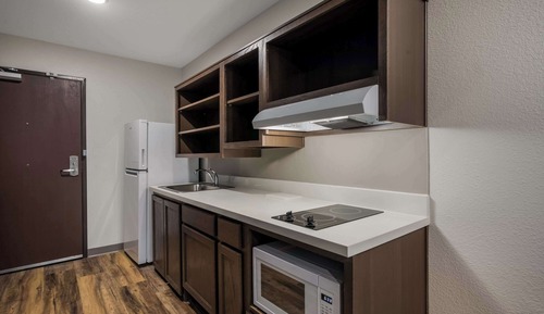 Room, 1 Queen Bed, Accessible, Non Smoking (Roll-in Shower)