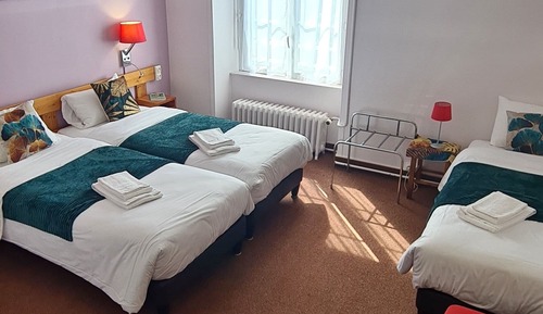 Comfort Triple Room