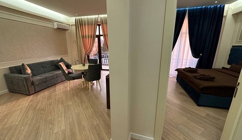 Family Suite(7d+ stay incl.5 Naftalan baths,5 paraffin treatments & 15 physiotherapy sessions)