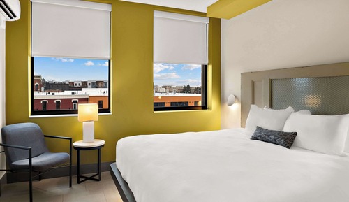 Standard Room, 1 King Bed, Non Smoking