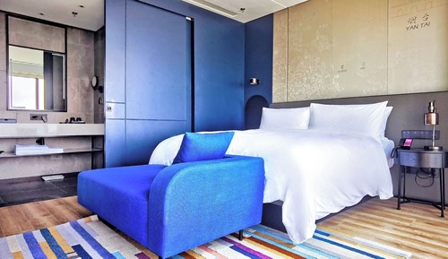 Aloft Suite