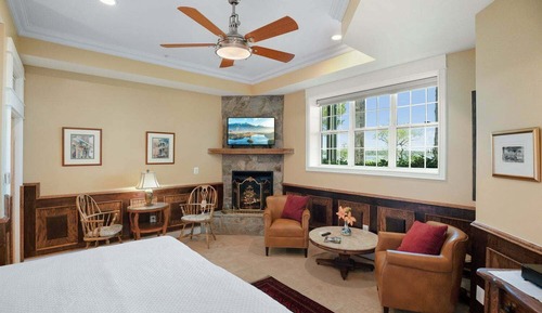 Mulberry Tree Room