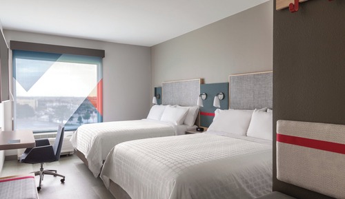 Standard Room, 2 Queen Beds, Roll-in Shower (Mobility, Roll-In Shower)