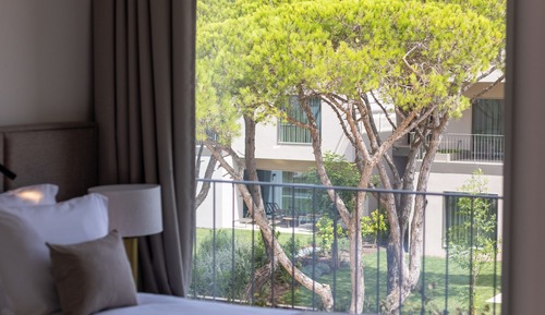 Premium Apartment, 3 Bedrooms, Private Pool, Garden Area