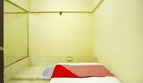 Basic Single Room