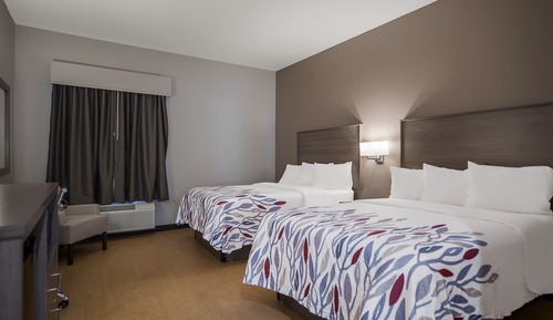 Deluxe Room, 2 Queen Beds, Accessible, Non Smoking