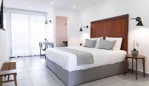 Deluxe Single Room
