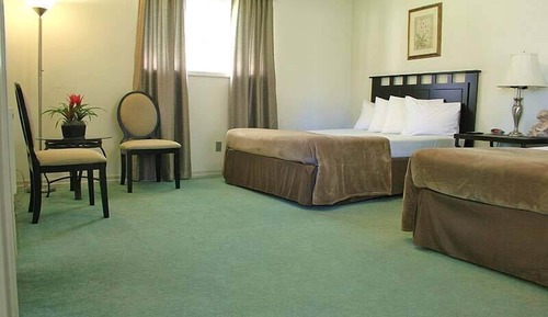 Cottage #12 (Not Dog-Friendly)