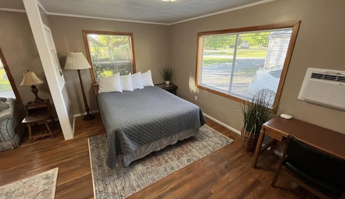 Cottage #5 (Not Dog-Friendly)