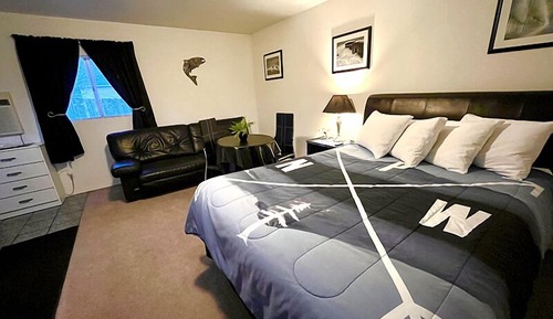 Cottage #1 (Not Dog-Friendly)