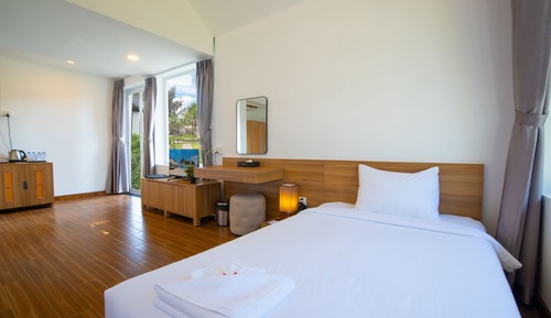 Family Room, 2 Queen Beds, Garden View