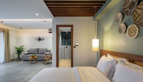 Suite with Pool View