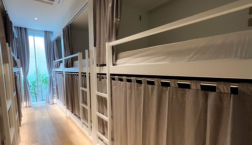 Superior Shared Dormitory, Women only