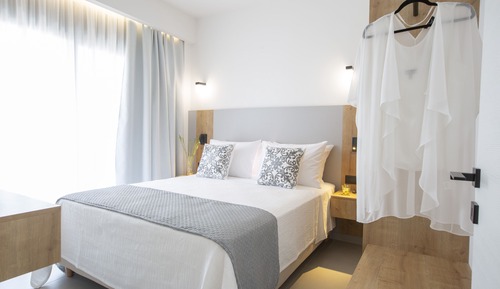 Executive Suite, City View