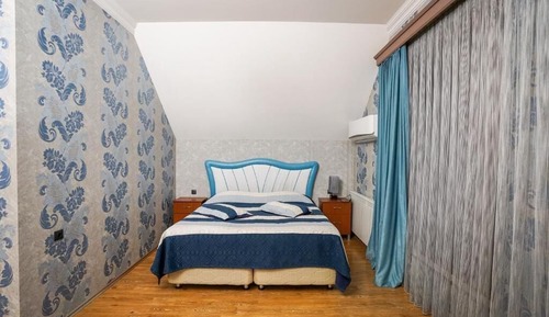 Junior Room