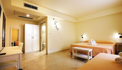 Comfort Triple Room