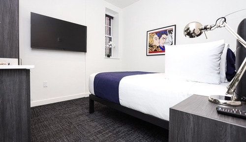 Standard Room (3rd Floor - #305)