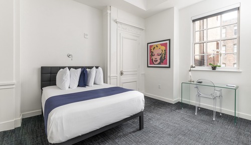Deluxe Studio (2nd Floor - Unit 204)
