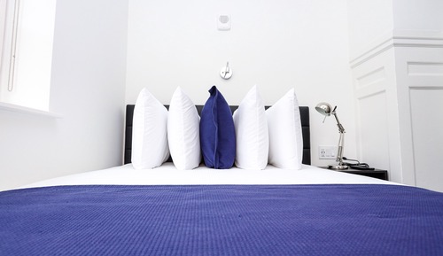Standard Room (First Floor - Unit #104)