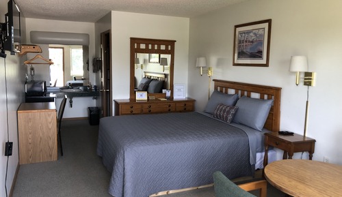 Standard Single Room, 1 Queen Bed