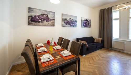 Deluxe Apartment