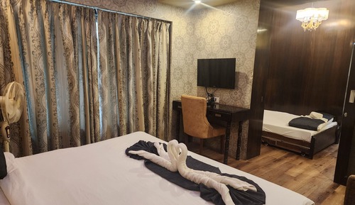 Luxury Suite
